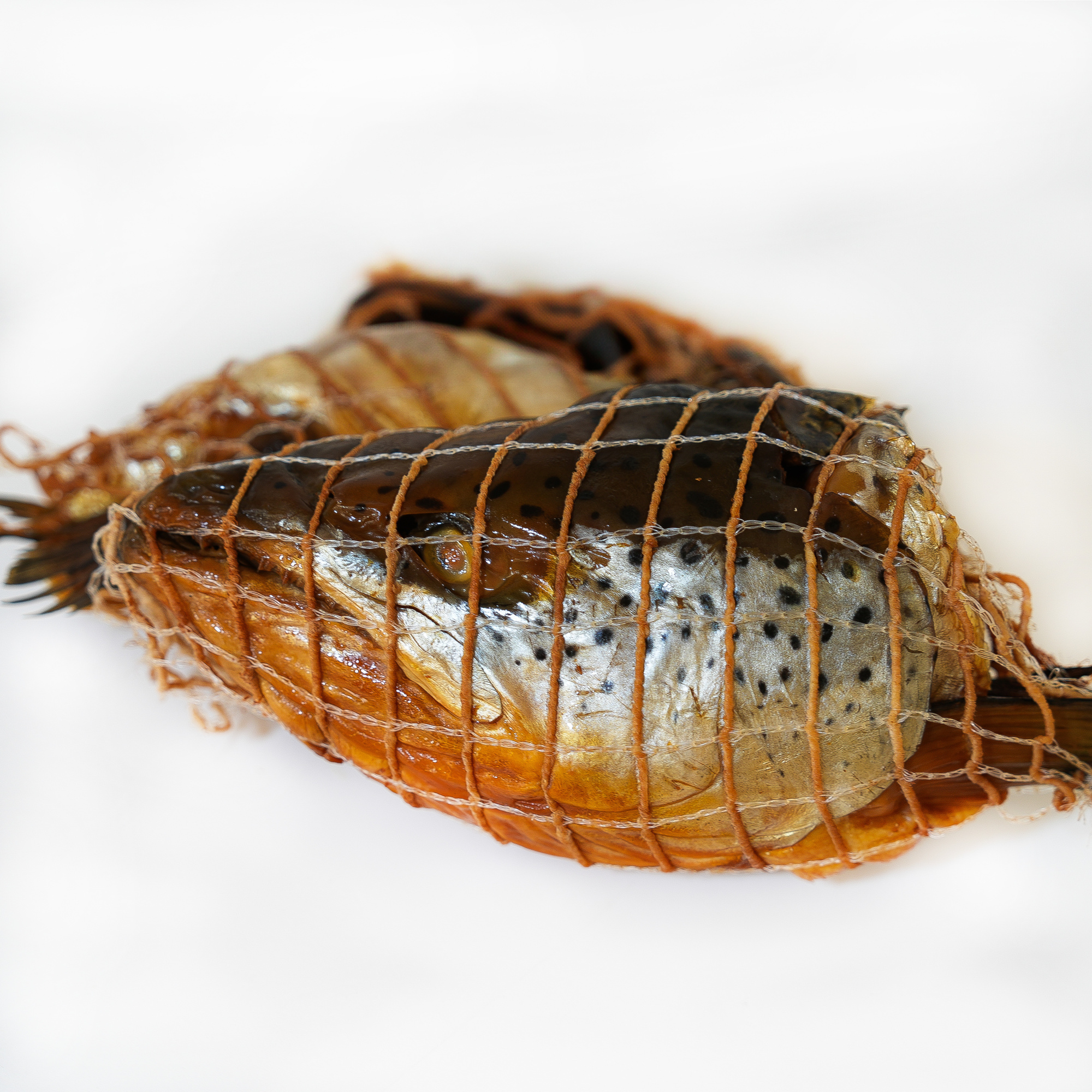 Capuri de somon afumate la rece 3 kg * mari